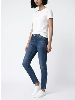 THORN - Blue Denim Jeans - Stretch Mid‑Rise Classic Fit - Size 8